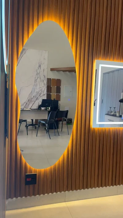 Espelho LED Orgânico Sombreado
