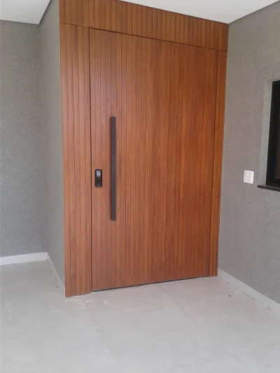 Portas de Madeira Maciça - Imagem 6